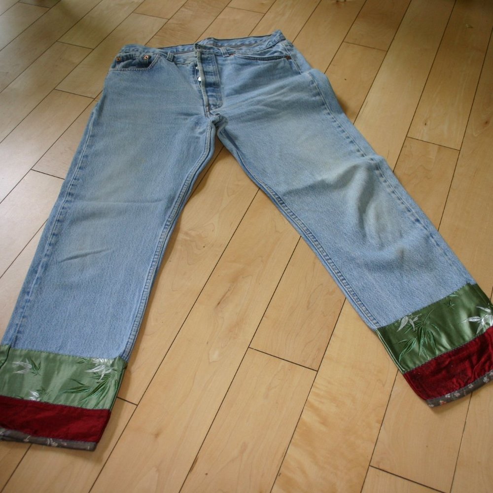 BELLA DAHL Distressed Jeans Size 32 Made in USA Silk Bohemian Bottom on Jeans